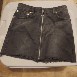 🚨We the free black denim skirt size 25 (T6)